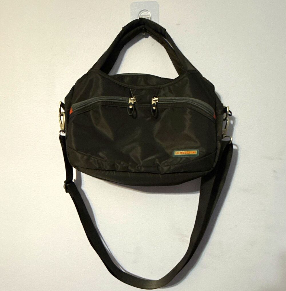 LA PACKMORE Black Crossbody Bag Zip Closure Detachable Strap Beige Lining